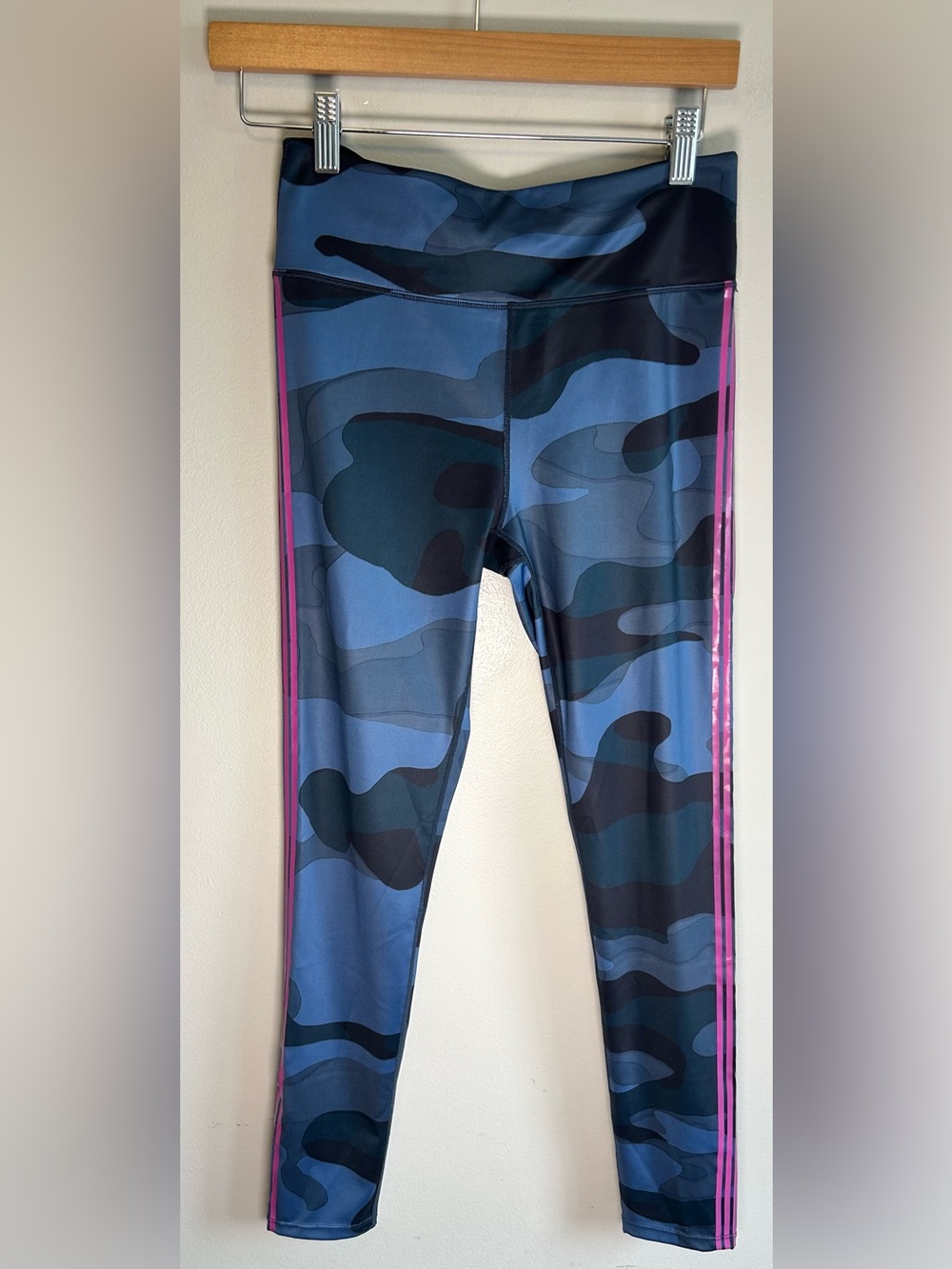 Noli Leggings Womens M Blue Camo Pink Stripes Yoga Pants Athletic